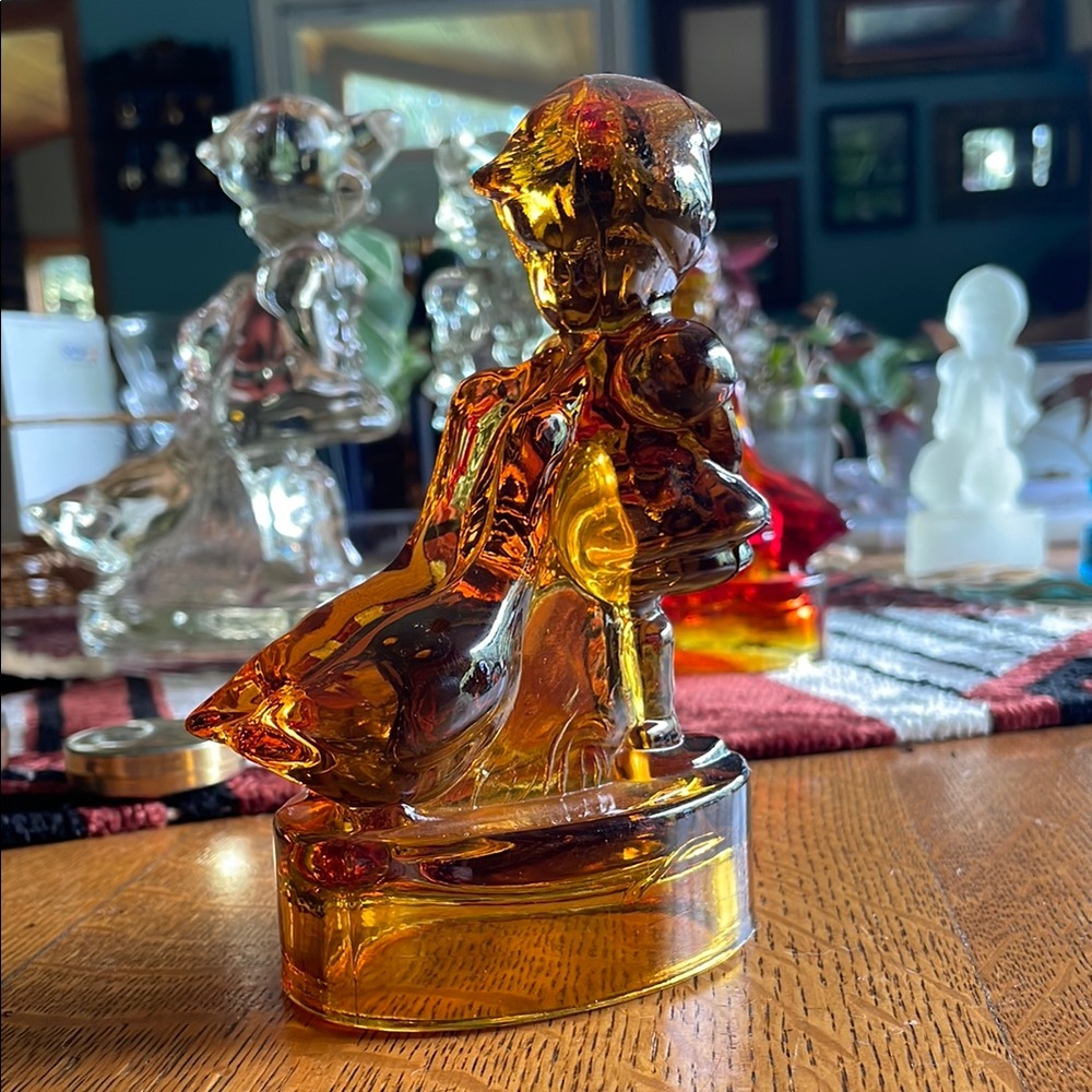 Hummel Amber Glass Art Sculpture